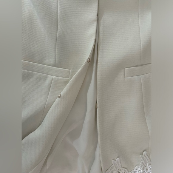 Annakiki Long Blazer with Chain Details - Picture 9 of 10